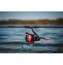 Giants fishing Naviják Deluxe Reel FD 9000 + cívka 8000 ZDARMA!